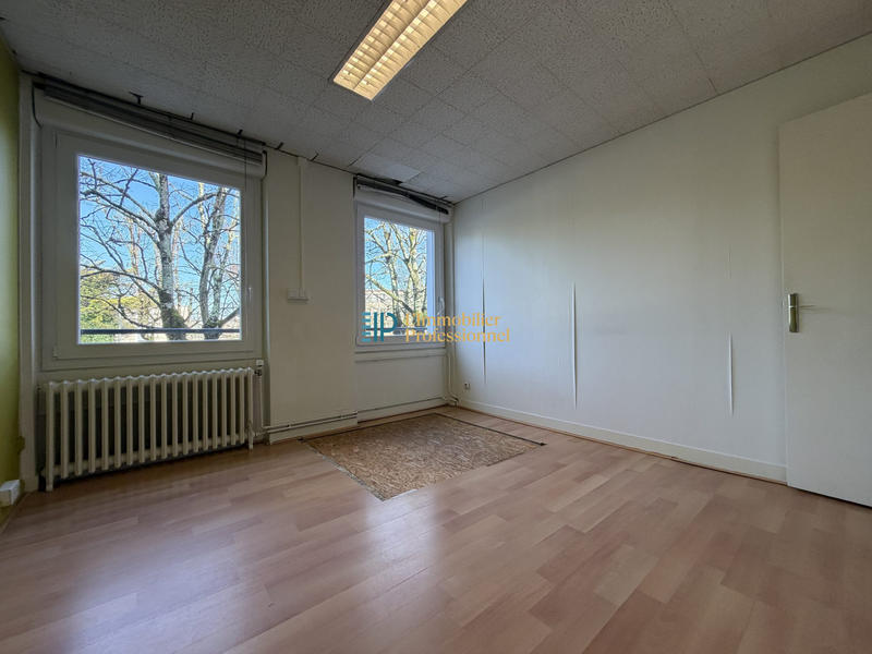 Bureau - 248 m² - 15 pièces