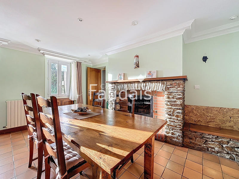 Maison - 176 m² - 6 pièces