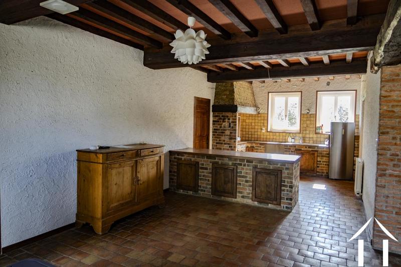 Maison - 560 m² - 10 pièces