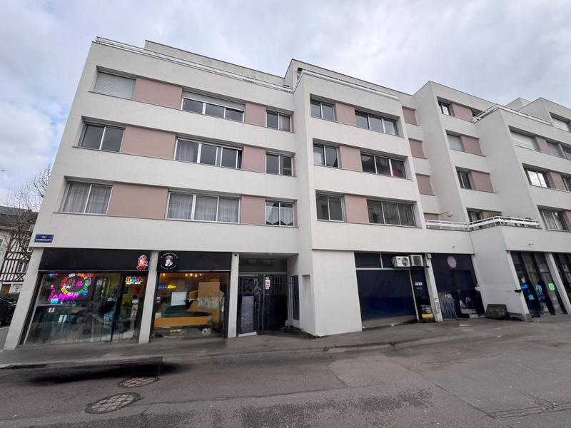 Appartement ancien - 70 m² - 3 pièces