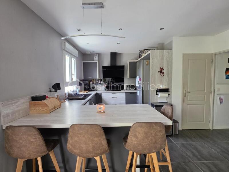 Maison traditionnelle - 117 m² - 5 pièces