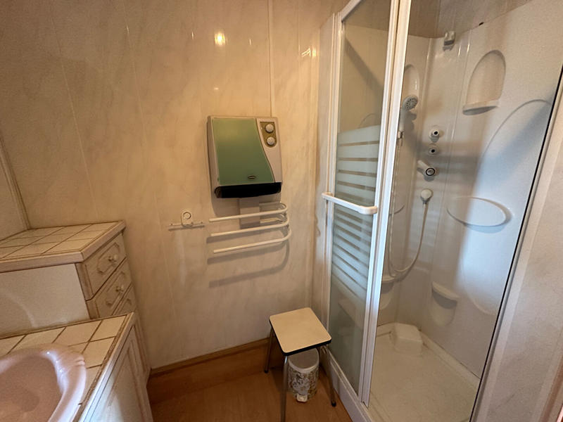 Maison - 245 m² - 11 pièces