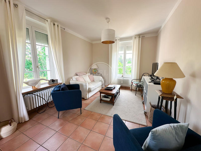 Maison - 121 m² - 6 pièces