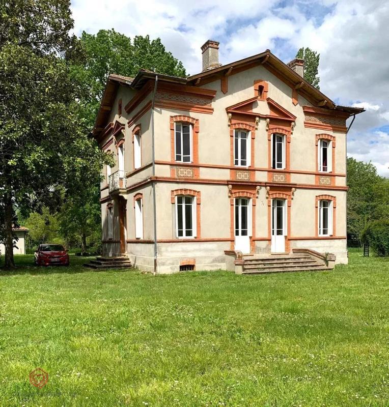 Maison - 180 m² - 6 pièces