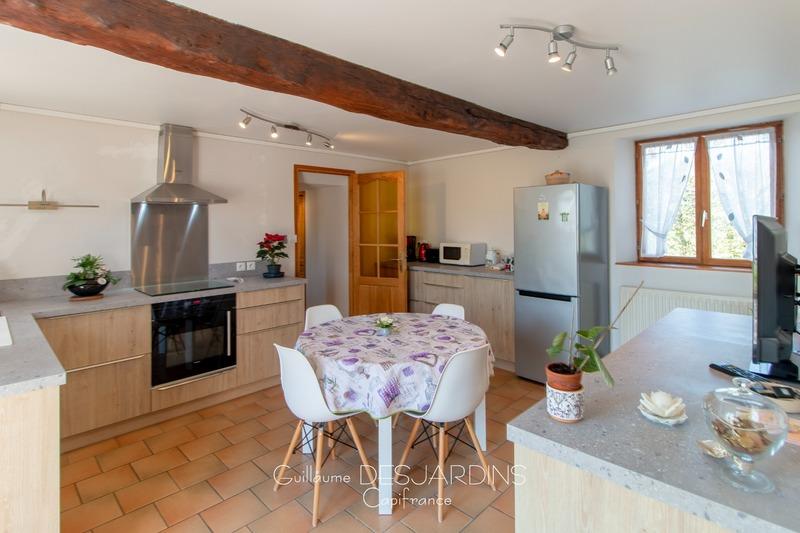 Maison traditionnelle - 136 m² - 6 pièces