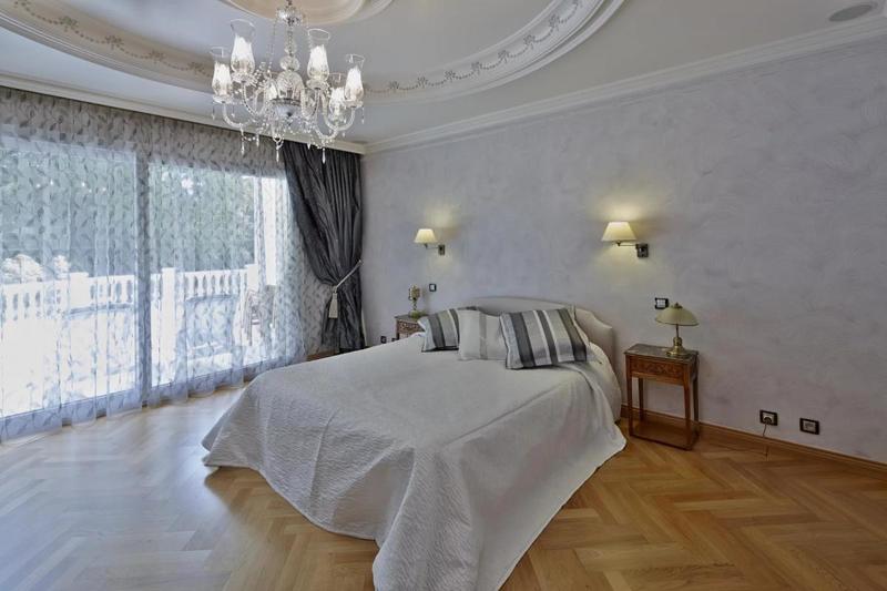 Maison - 700 m² - 15 pièces