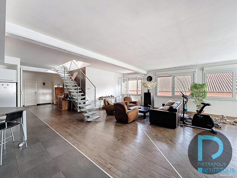 Appartement - 195 m² - 5 pièces