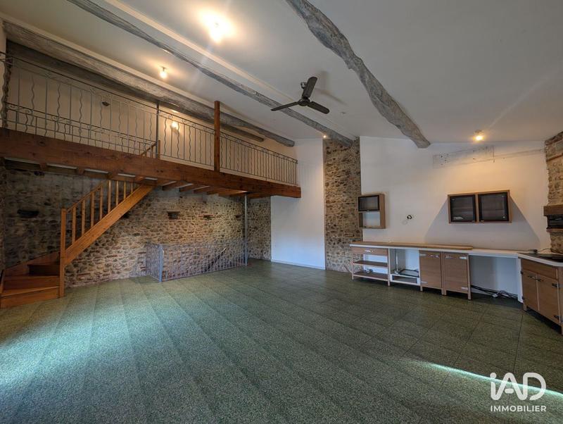 Maison - 210 m² - 3 pièces