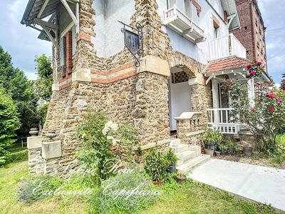 Maison bourgeoise - 190 m² - 7 pièces