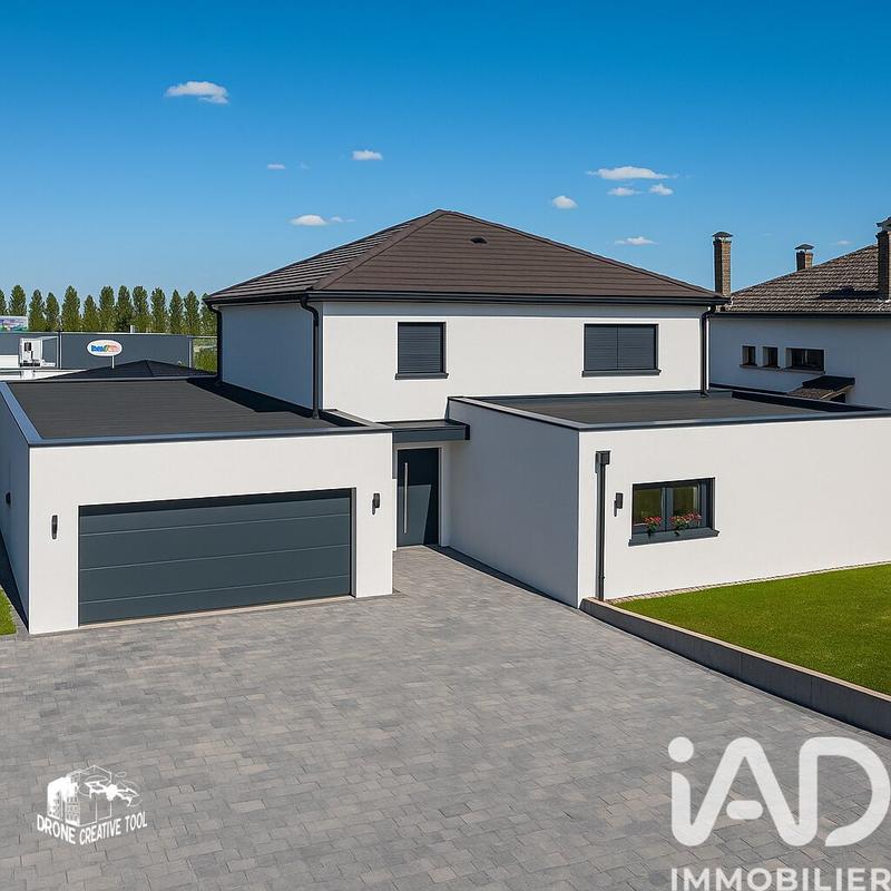 Maison - 181 m² - 7 pièces