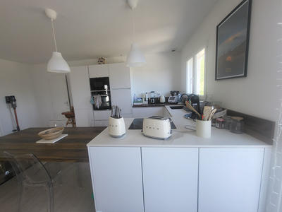 Maison - 93 m² - 4 pièces