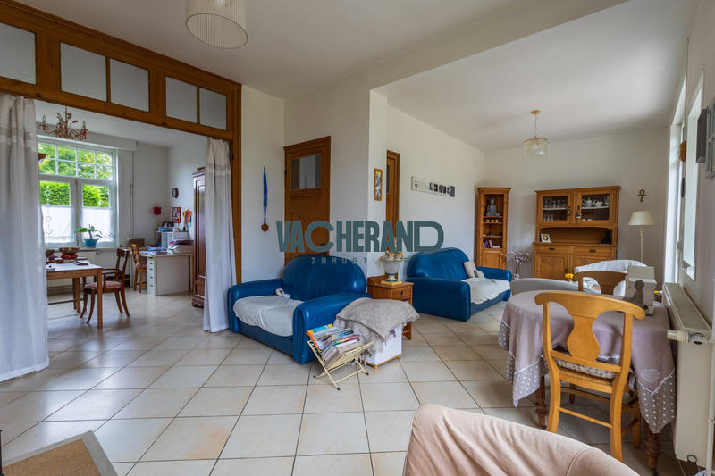 Maison - 250 m² - 12 pièces