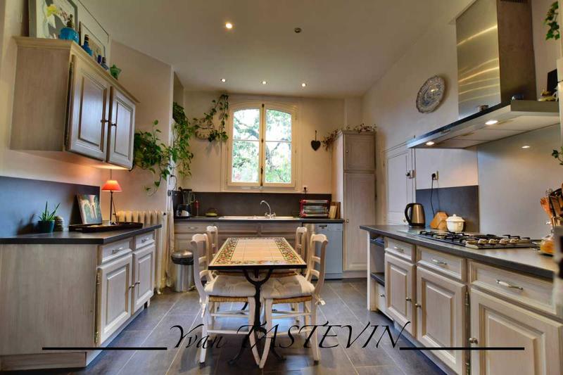 Maison ancienne - 225 m² - 8 pièces