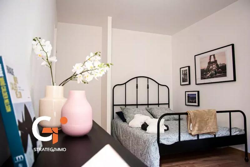 Immeuble - 250 m² - 14 pièces