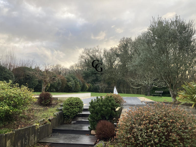 Maison - 171 m² - 5 pièces