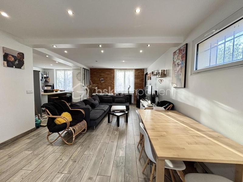 Maison - 87 m² - 5 pièces