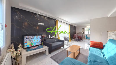 Maison - 95 m² - 5 pièces