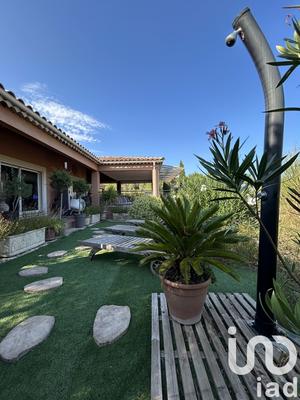 Maison - 221 m² - 6 pièces