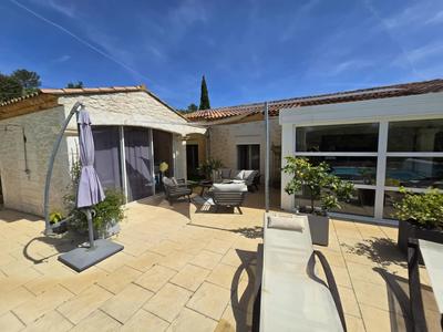 Maison - 163 m² - 5 pièces