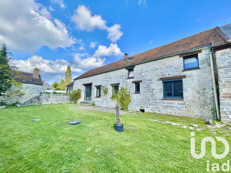 Maison - 235 m² - 12 pièces