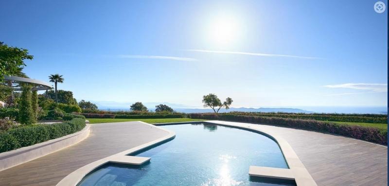 Villa - 900 m² - 20 pièces