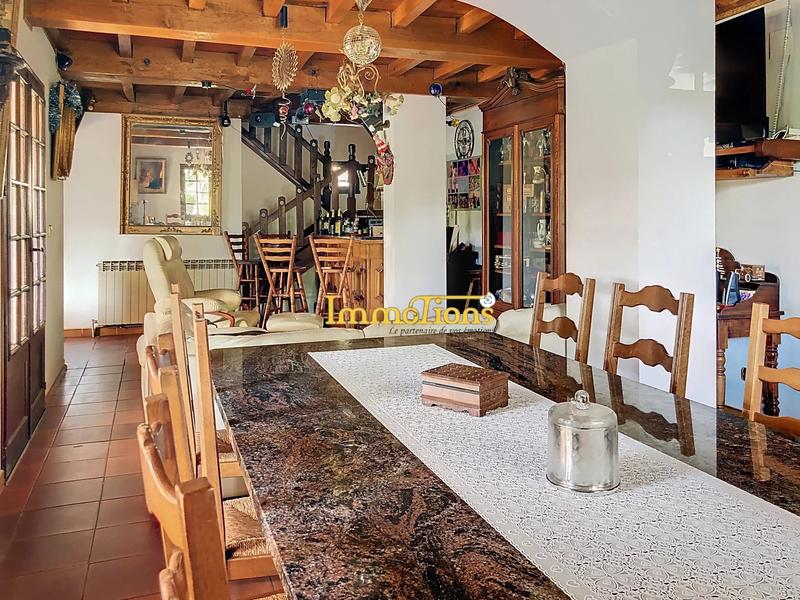 Maison - 175 m² - 8 pièces