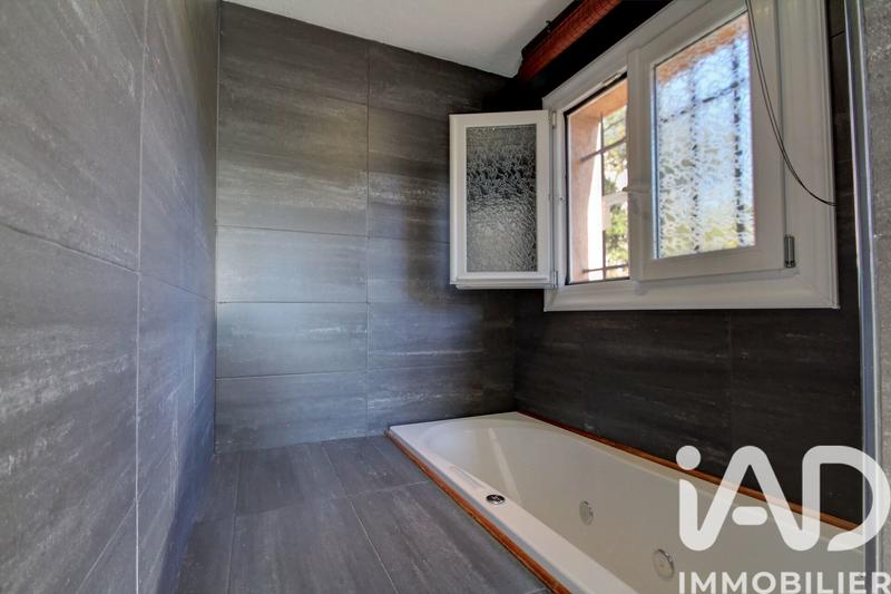 Maison - 96 m² - 4 pièces