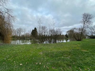 Terrain de loisirs - 25 730 m²