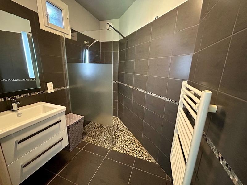 Villa - 217 m² - 5 pièces