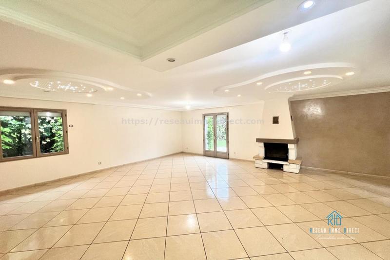 Maison traditionnelle - 114 m² - 4 pièces