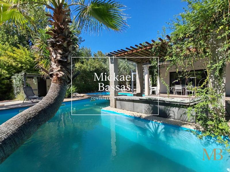 Villa - 157 m² - 6 pièces