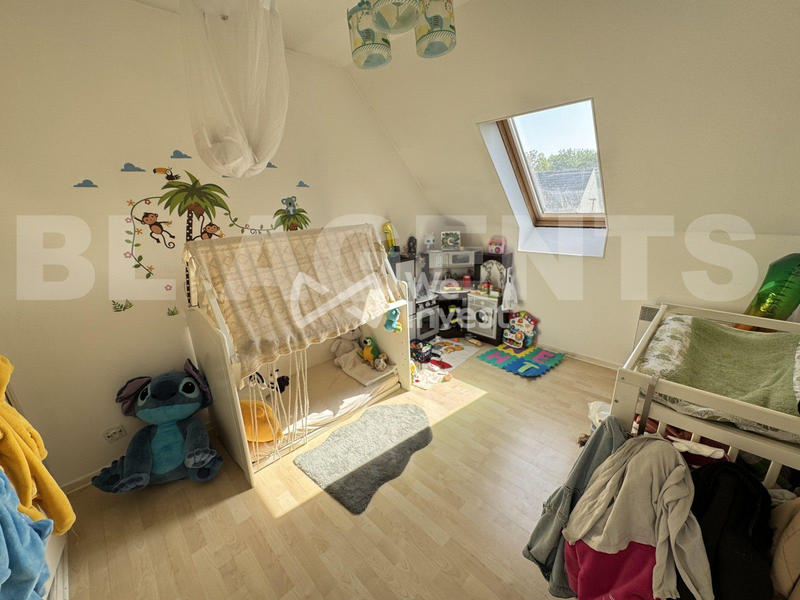 Maison - 98 m² - 5 pièces