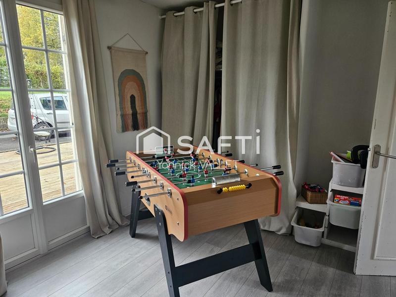 Maison - 137 m² - 8 pièces