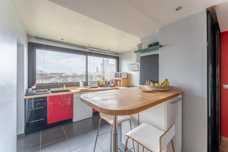 Appartement - 100 m² - 5 pièces