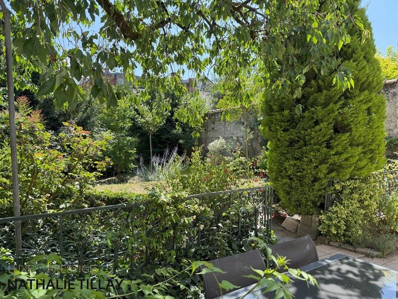 Maison bourgeoise - 270 m² - 7 pièces