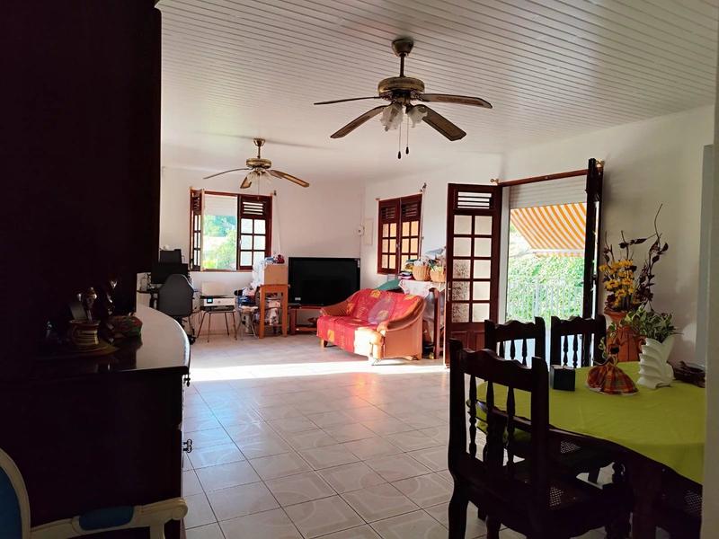 Maison - 255 m² - 7 pièces