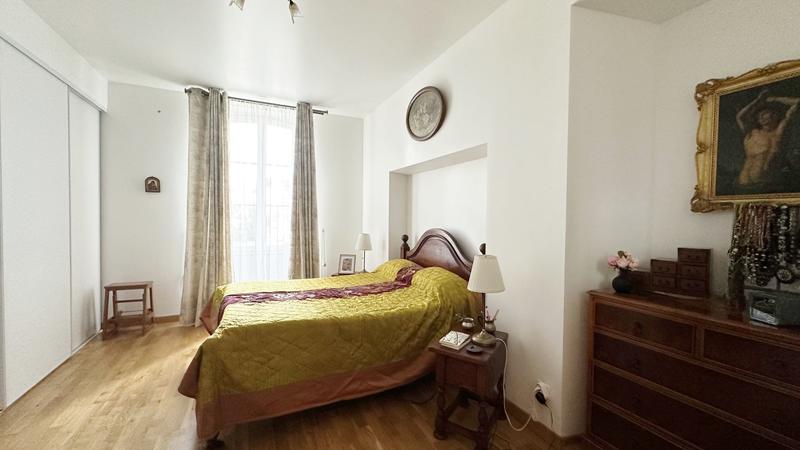 Appartement bourgeois - 184 m² - 4 pièces