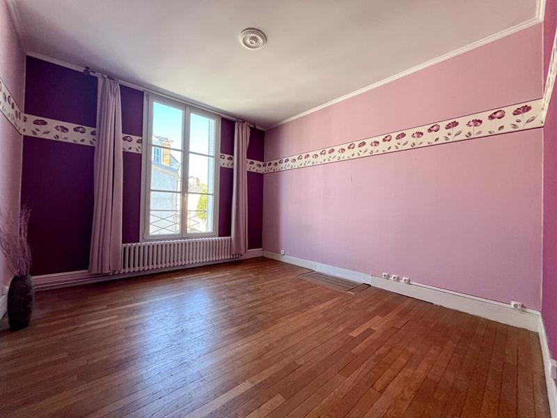 Maison - 224 m² - 11 pièces