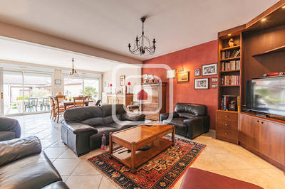 Maison - 192 m² - 6 pièces