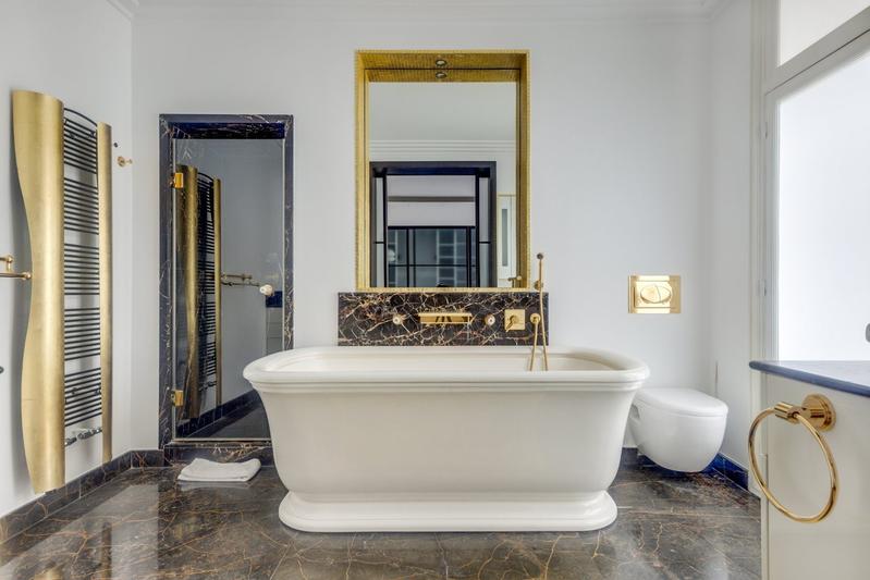 Appartement - 279 m² - 8 pièces