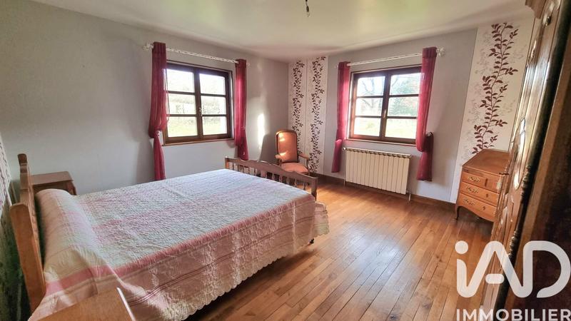 Maison - 220 m² - 7 pièces