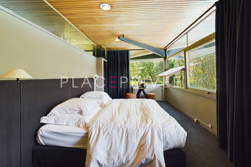 Maison - 400 m² - 12 pièces