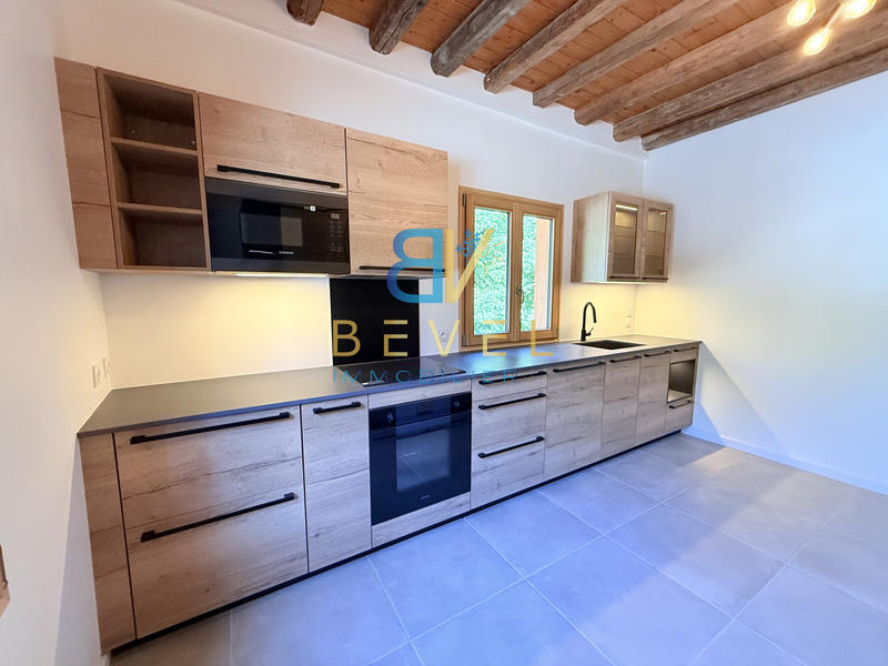 Châlet - 329 m² - 13 pièces