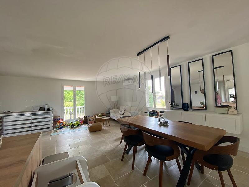 Maison - 150 m² - 6 pièces