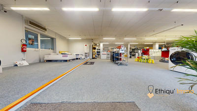 Local commercial - 839 m² - 6 pièces