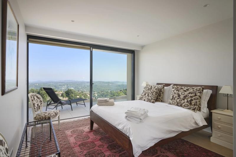 Maison - 540 m² - 12 pièces