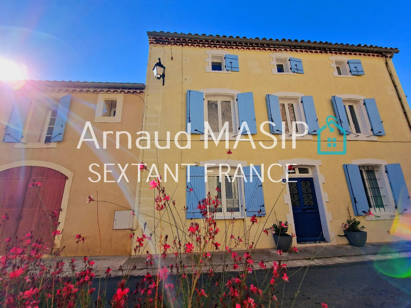 Maison - 273 m² - 11 pièces