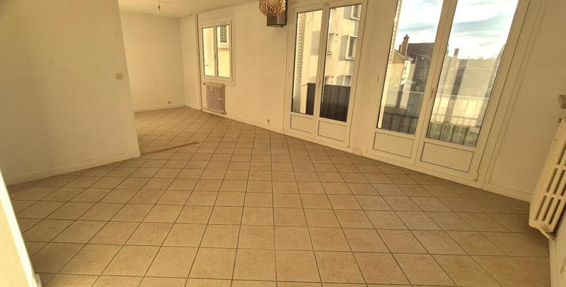 Appartement - 81 m² - 5 pièces