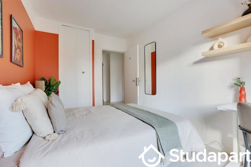 Chambre - 10 m² - 1 pièce