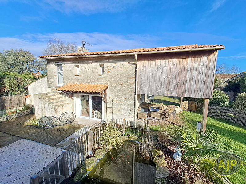 Maison - 95 m² - 4 pièces